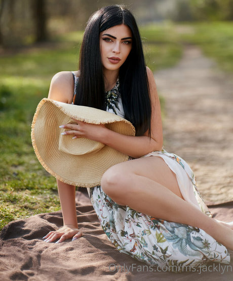 influencer girls onlyfans erotic archive