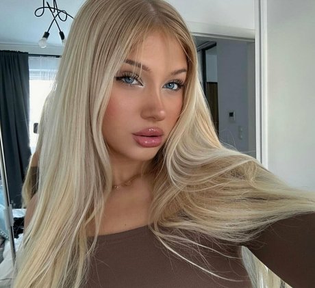 pavoxxy nudes actress gallery