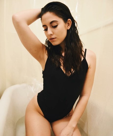 Ashley Jolly Quick photo