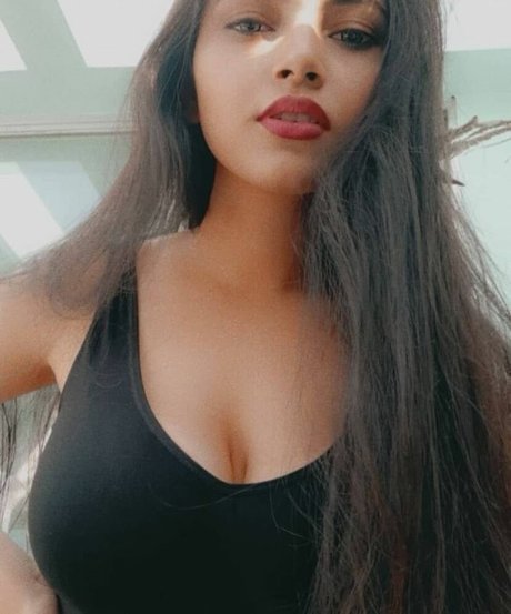 Aarohi Verma naked pornstar img