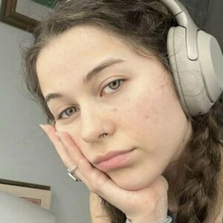 glitterbunnyx model hd pics