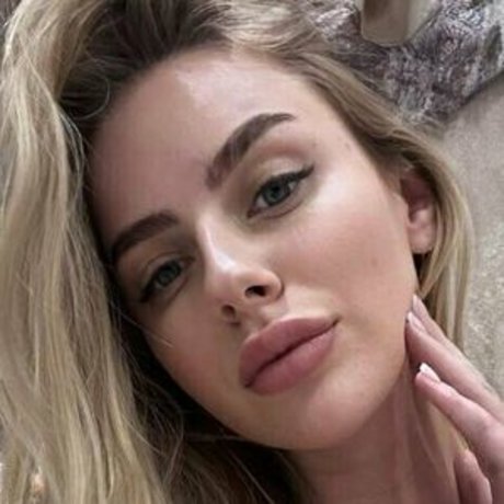 sweetblondelove nudes actress photo