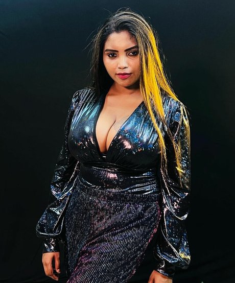 Elakkiya Rajendran model exclusive image