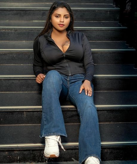 Elakkiya Rajendran actress images