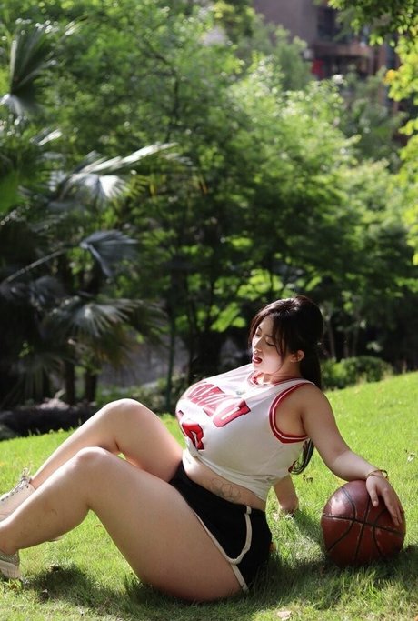 Pishen eva model free image