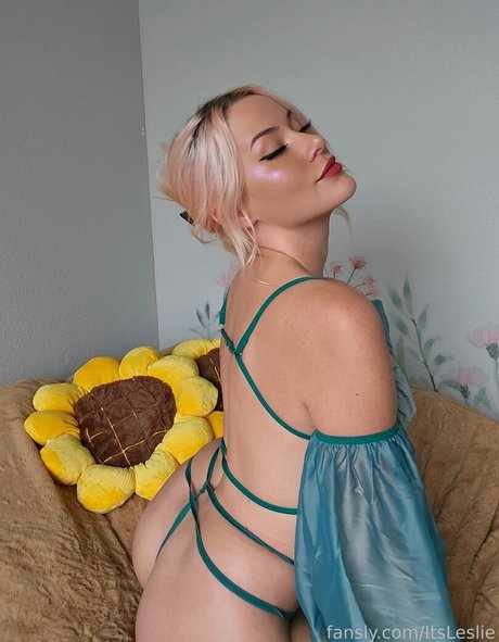 ItsLeslie pornstar archive