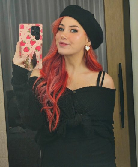 ItsLeslie exclusive actress images