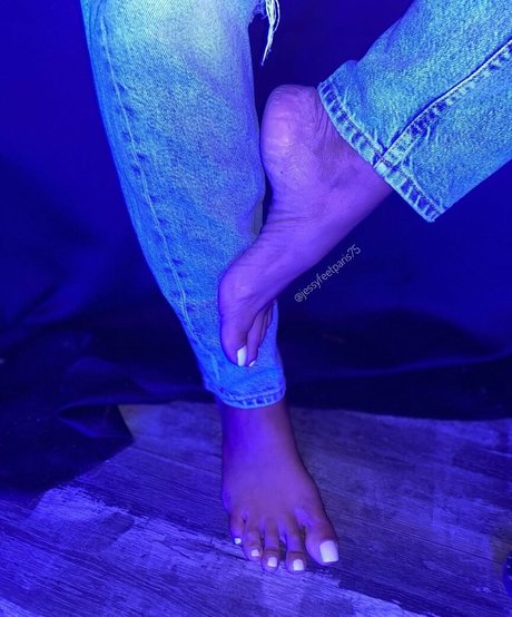 Jessyfeetparis model hot photos
