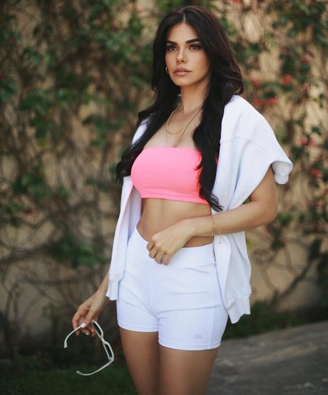 Livia Brito top actress pic