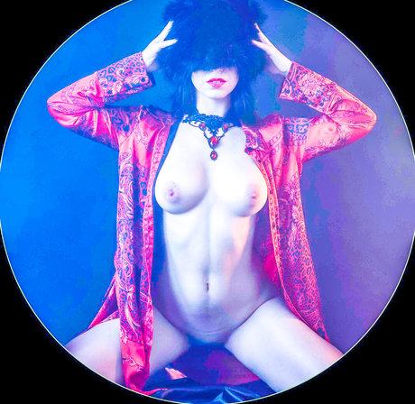 Taleia Model star sexy photo