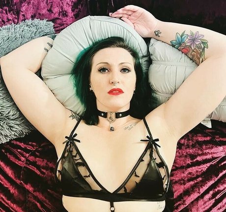 Curious Creature pornstar art pic