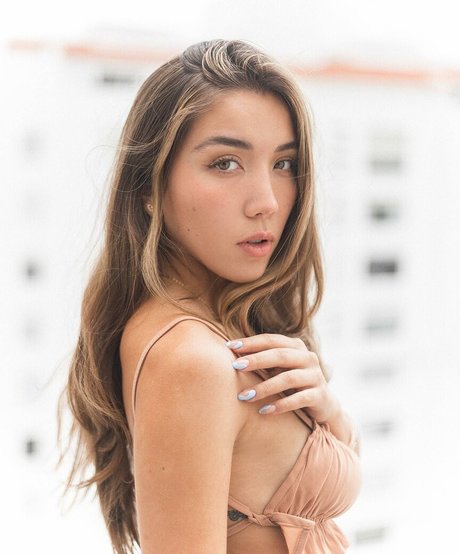 stephy licea model pic