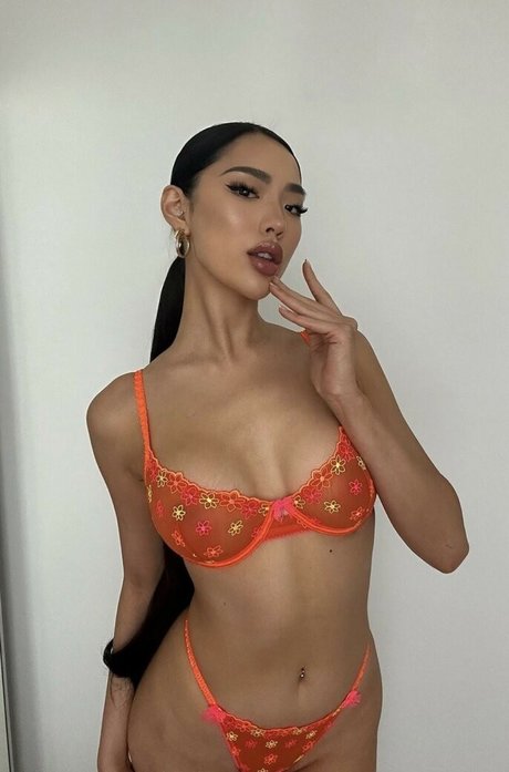 Bbyambi model sexy pics