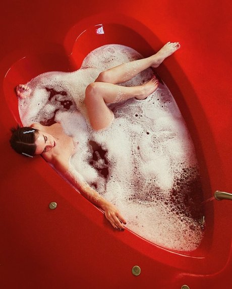 Margaret Bienert adult model photo