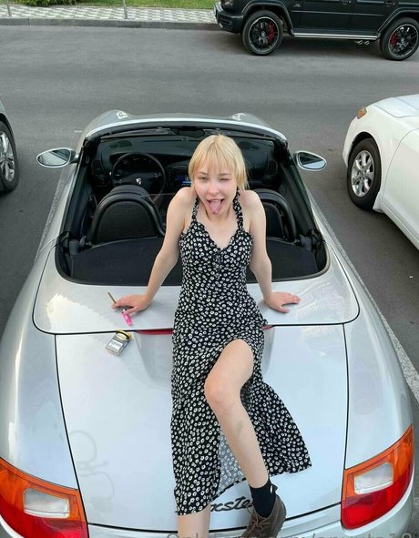 anyuta18 pornographic model image