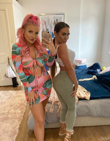 shemale handjob onlyfans best galleries