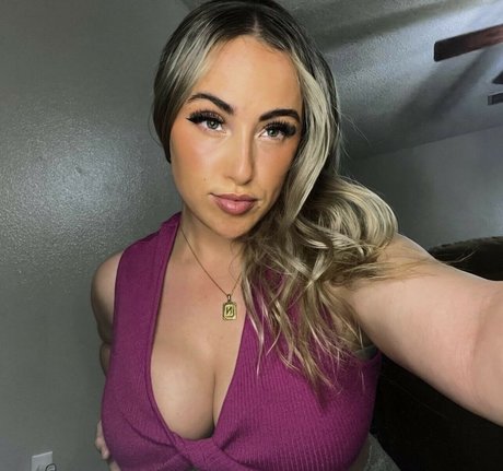 Realragergirl nice actress photo