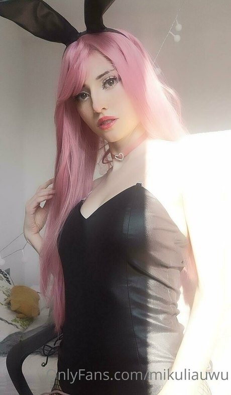 mikuliauwu art actress pics