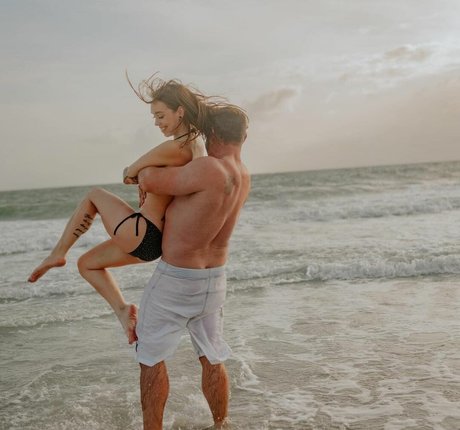 Jessica Kent model adult img