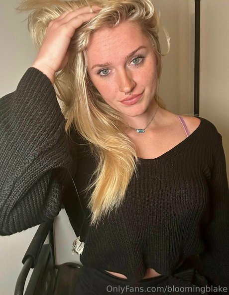bloomingblake free model pics