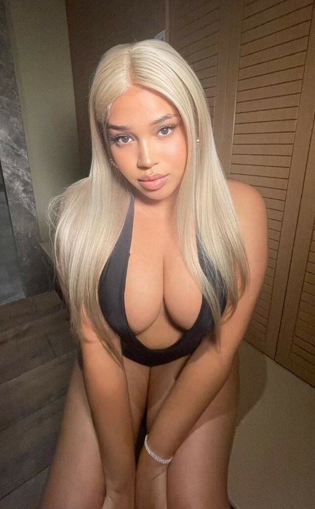 Spicymorena pretty actress image