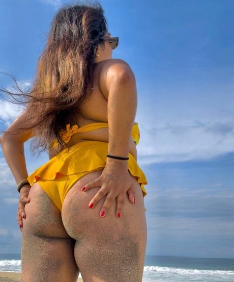 Isa Hernandez hot model picture