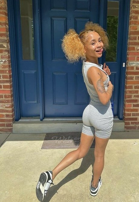 Miixeddoll porn star picture