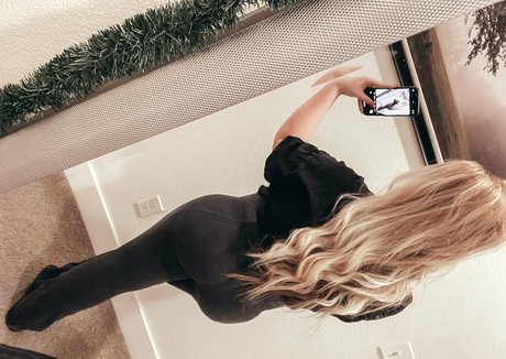 xoxobaiiiifree sexy actress img