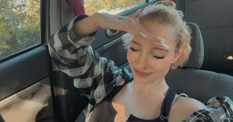 books withari model pornographic galleries