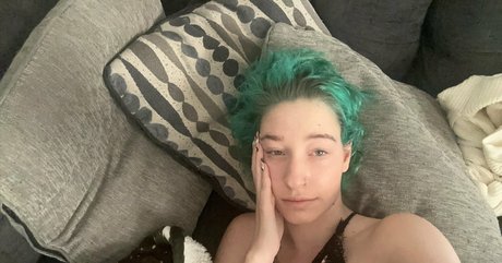 books withari top model photos