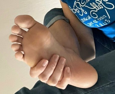 rosiecheeks33 nude star photos