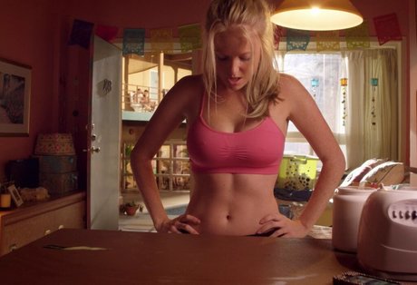 Chelan Simmons beautiful actress pictures