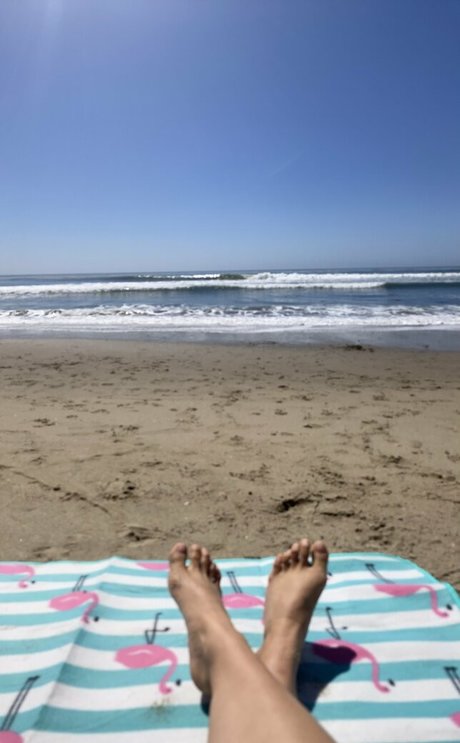 xteenytinyfeetx naked model pictures