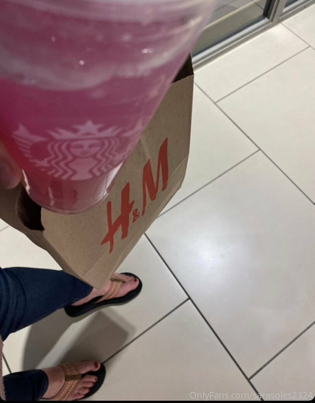 sarasoles2324 erotic star photos