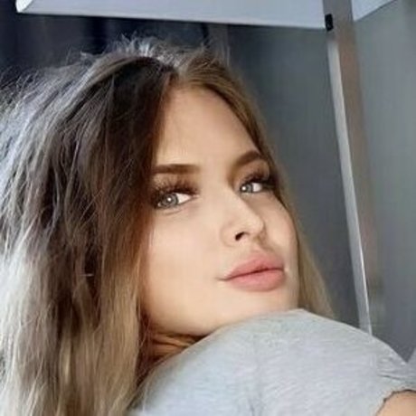 Summer Steel star hot pic