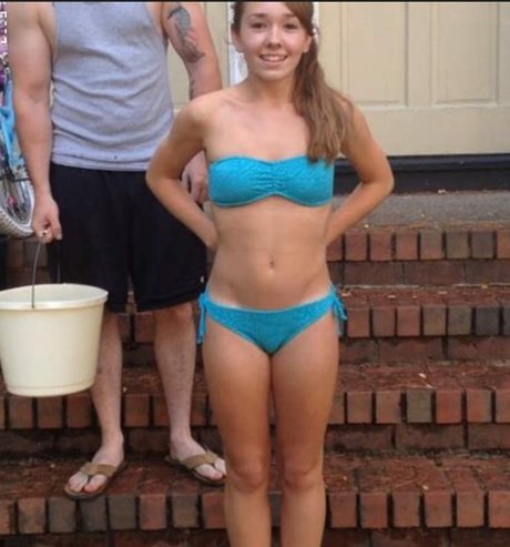 Holly Taylor star top gallery