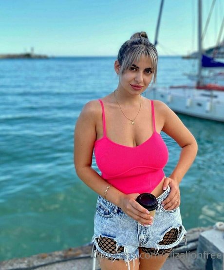 candyadria best actress photo