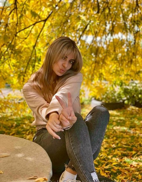 candyadria sex actress gallery