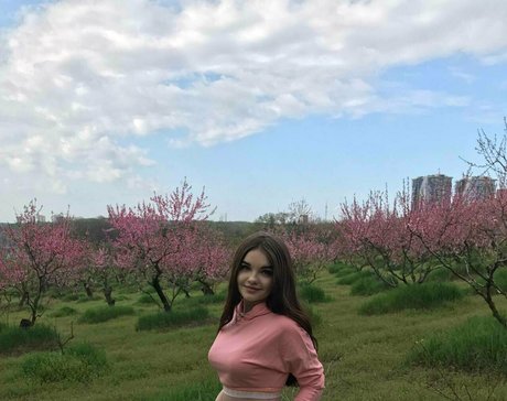 natural katie model hd galleries