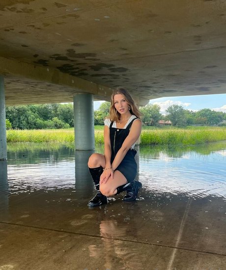 lauragetshigh xxx actress images