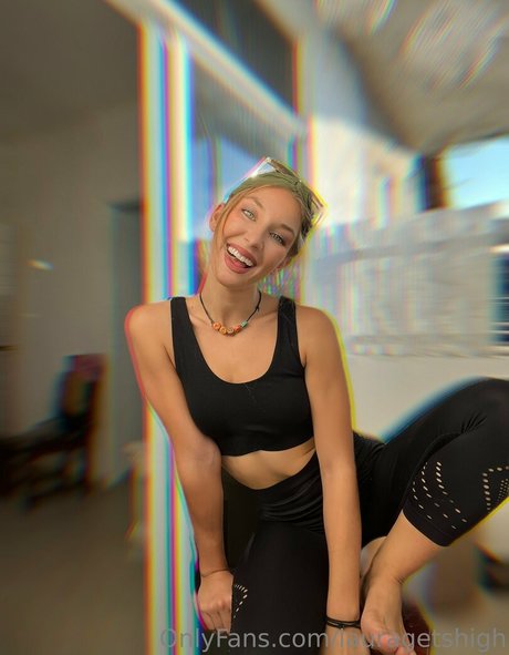 lauragetshigh porn actress galleries