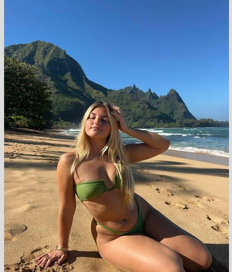 Kirra Sullivan erotic pornstar img