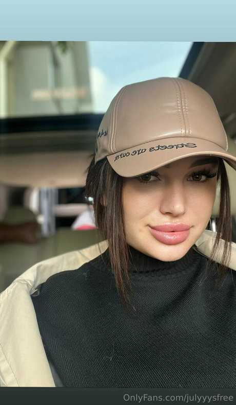 shemale handjob onlyfans top img