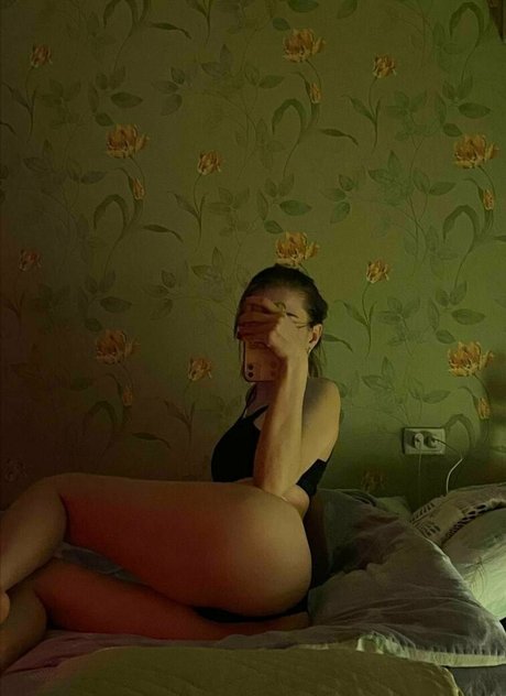 latina solo onlyfans hot naked images