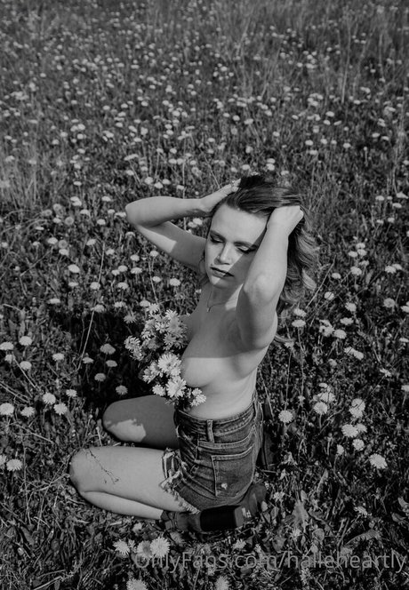 halleheartly model nice pic