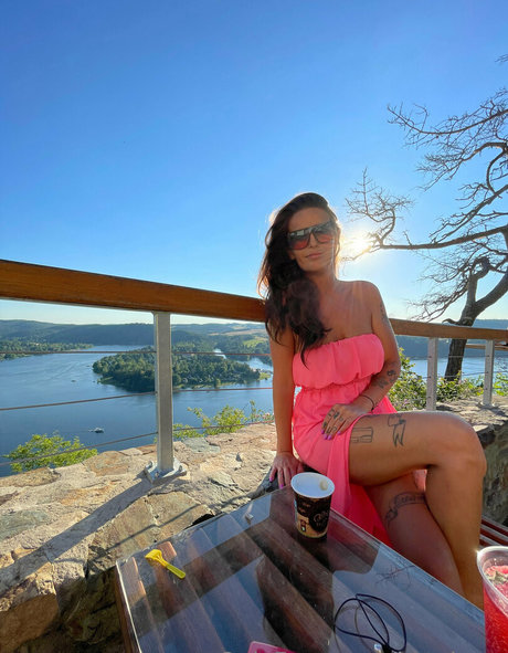 katebran art model gallery