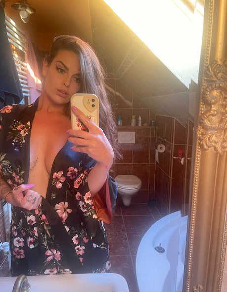 katebran adult actress img