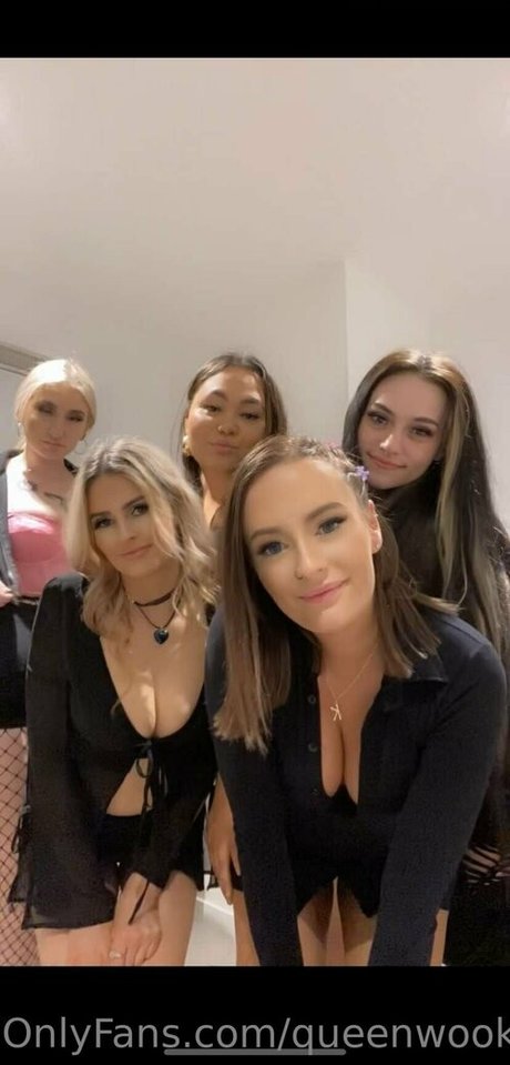 queenwookiee model hd images