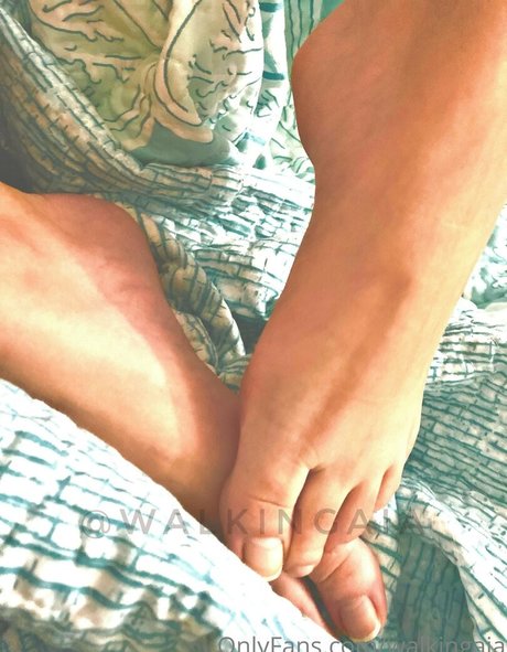 walkingaia exclusive model photos