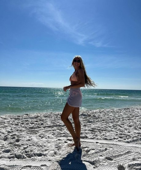 Julia Cole model naked photo